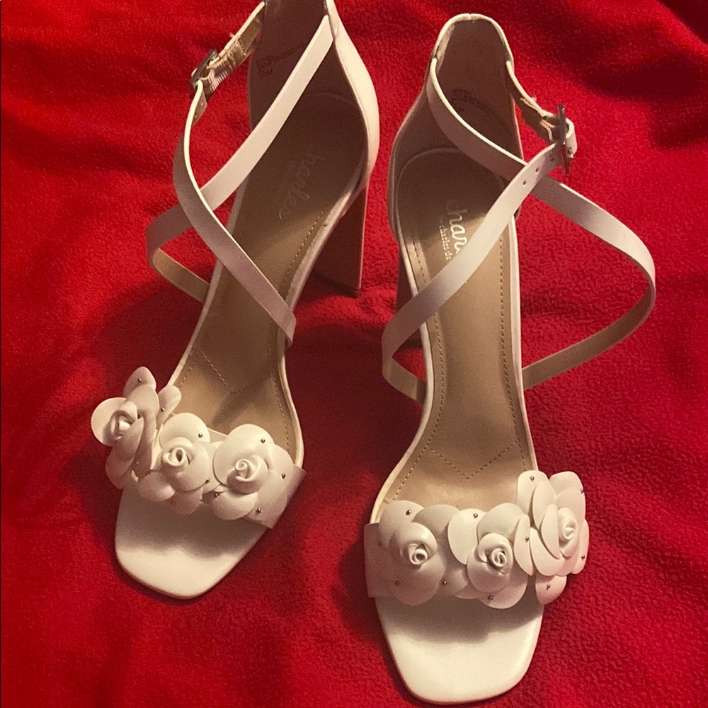 Charles David Elegant White Floral Women's Heels